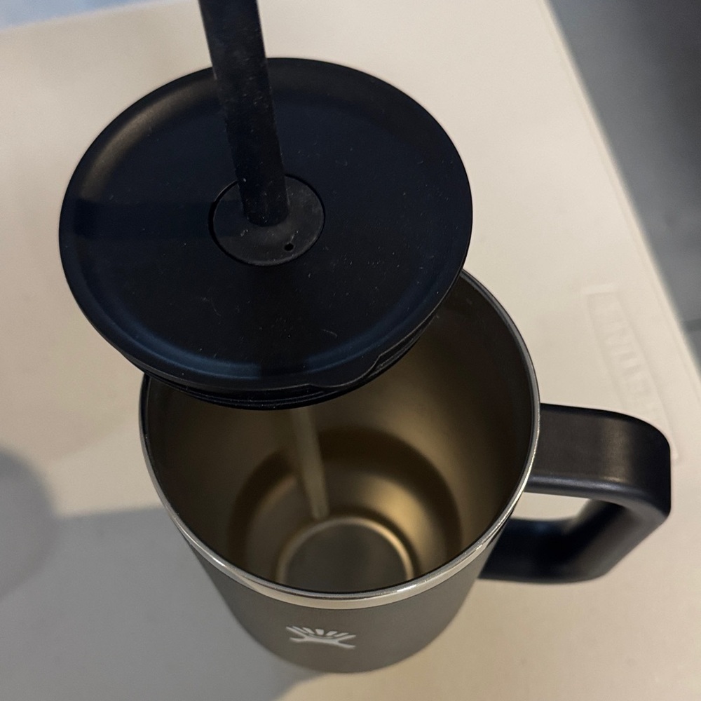 Hydro Flask Black Mug with Lid and Straw - Picture 2 of 4